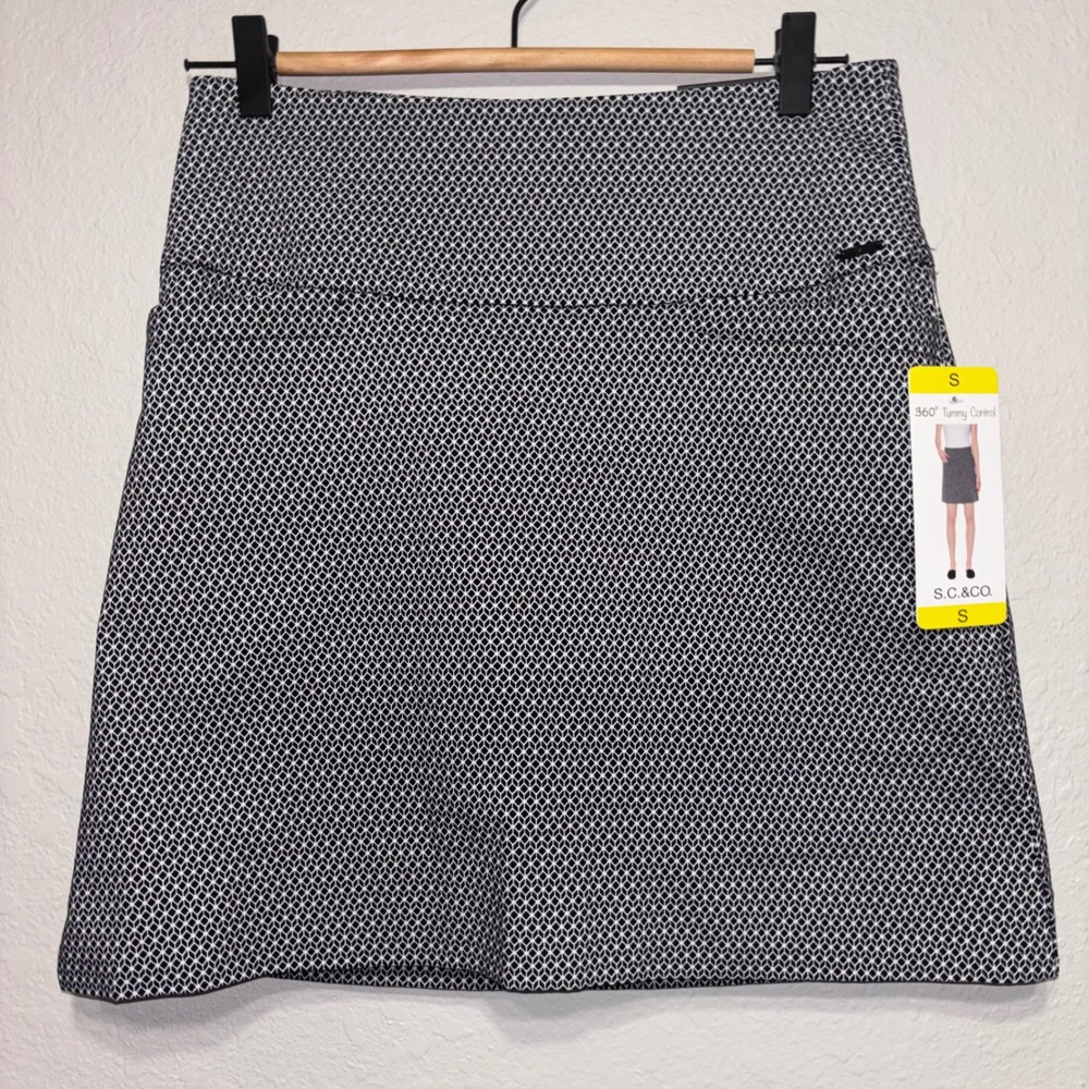 NWT S.C.& Co Women's 360 Degree Control Skort Black & White Golf Tennis Sz S